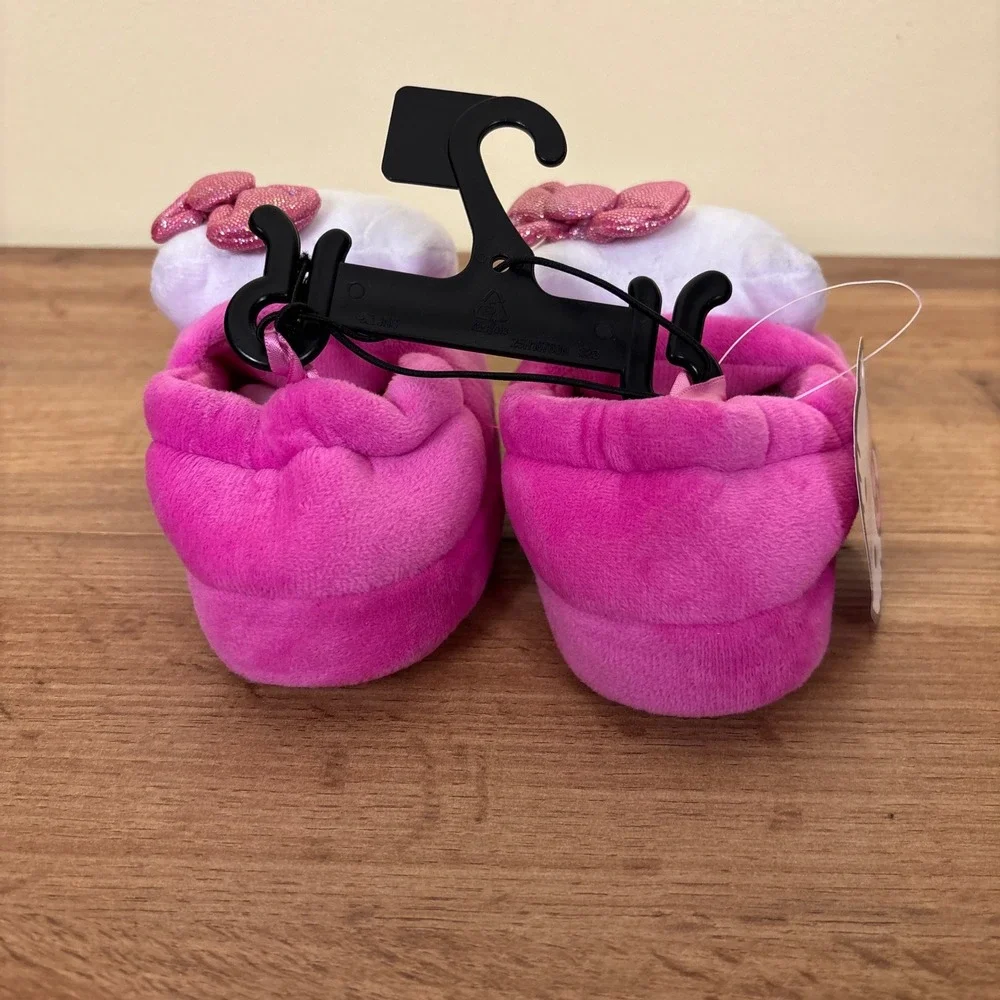 NEW SANRIO HELLO KITTY 3D Plush Slippers Pink Kids Size 5-6 Loungewear Comfort